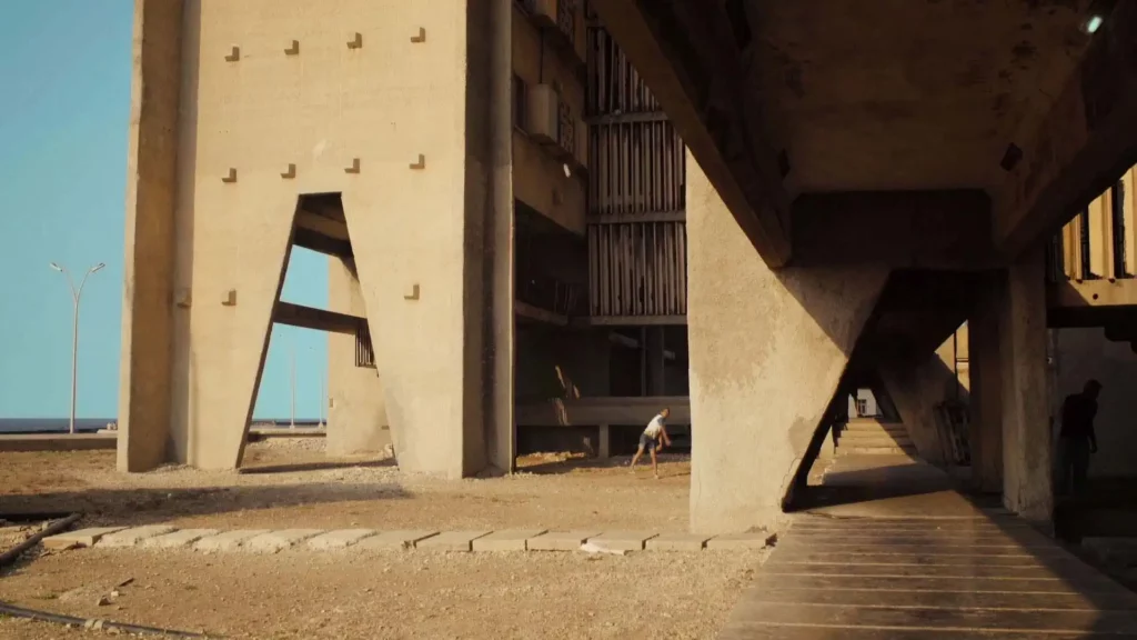 CUBA LOCATIONS | Edificio Giron. Soviet design building in the Malecon of Havana.