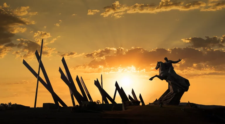 Plaza de la Revolucion de Santiago ed Cuba. FIlm Cuba 2023